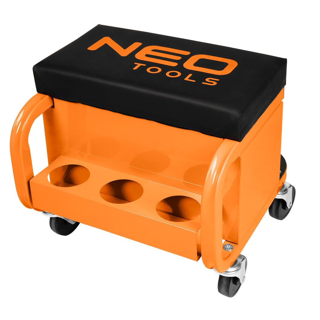 Pracovný stôl na kolieskach so zásuvkami na náradie od NEO TOOLS nájdeš na naravis.sk
