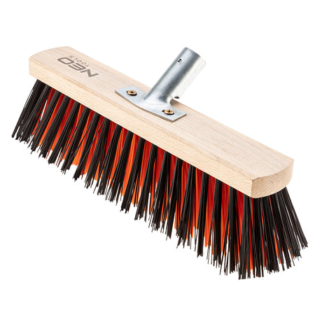 Pouličná metla 30 cm s kovovou násadou. Profesionálna línia. od NEO TOOLS nájdeš na naravis.sk
