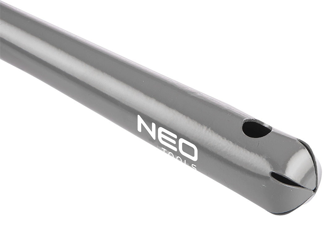 Malá obojstranná motyka od NEO TOOLS nájdeš na naravis.sk
