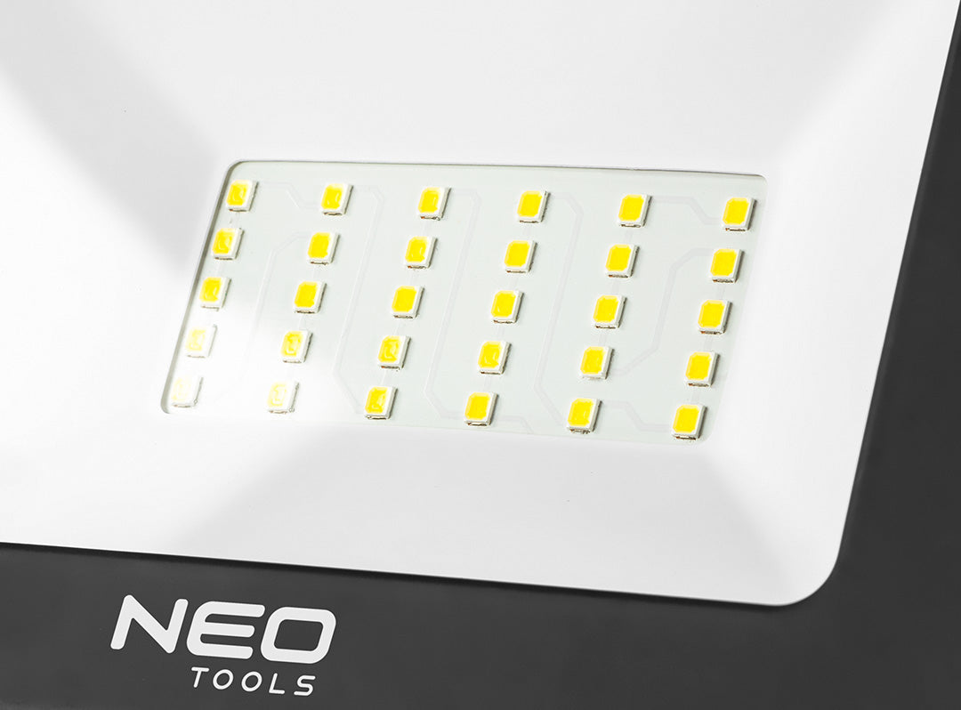 Reflektor jednoduchý 30W SMD LED 2550lm 230V na stojane 1.8m od NEO TOOLS nájdeš na naravis.sk