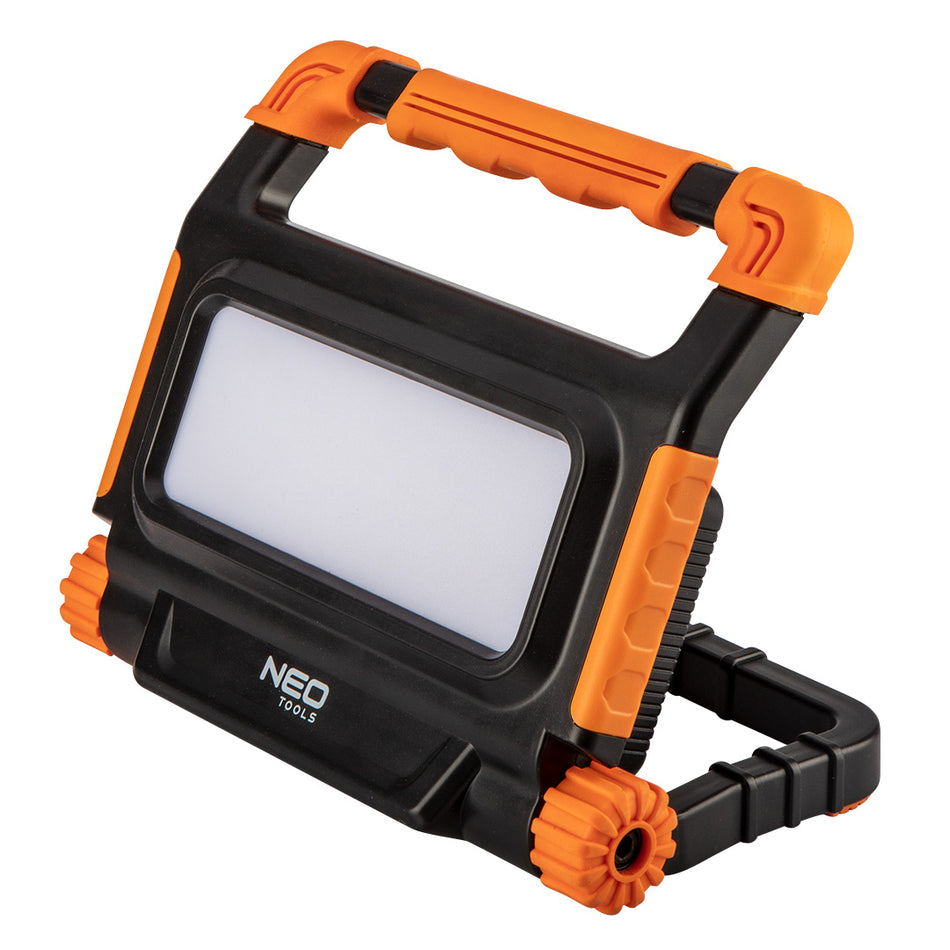 Batériová lampa 3000 lm SMD LED od NEO TOOLS nájdeš na naravis.sk